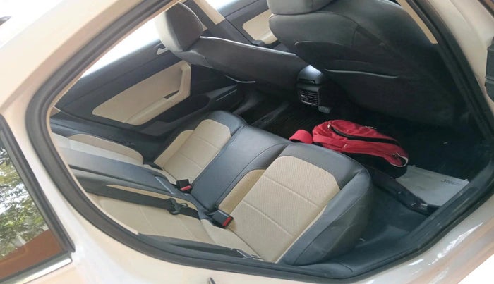 2022 Volkswagen VIRTUS TOPLINE TSI 1.0 AT, Petrol, Automatic, 51,217 km, interior