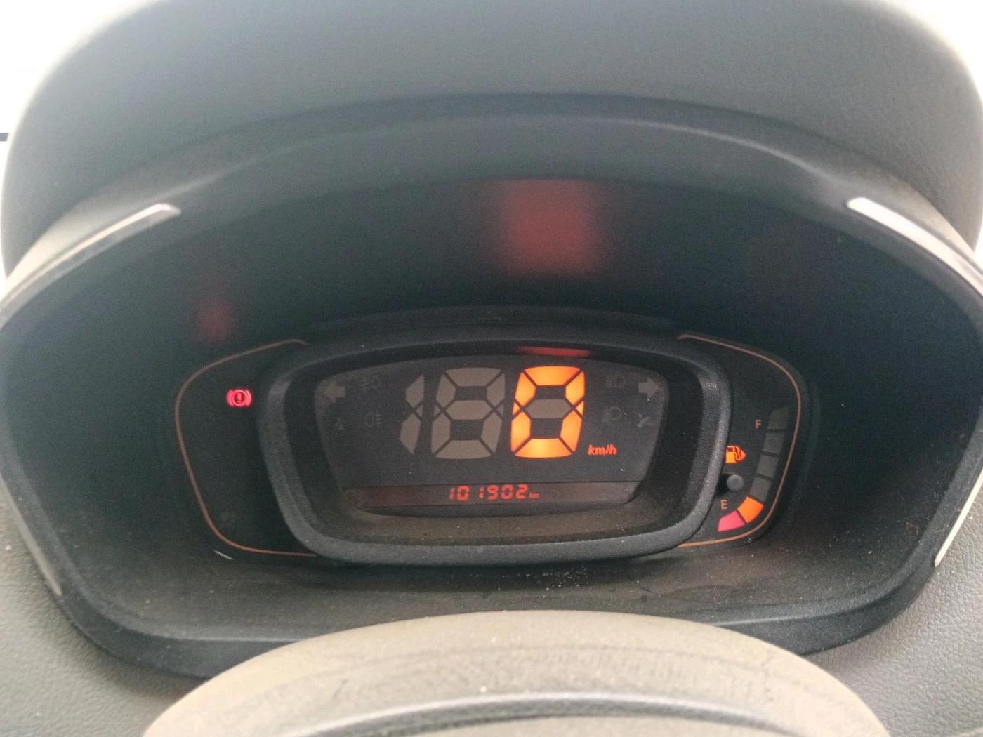 2017 Renault Kwid RXT 0.8, Petrol, Manual, 1,01,902 km, interior