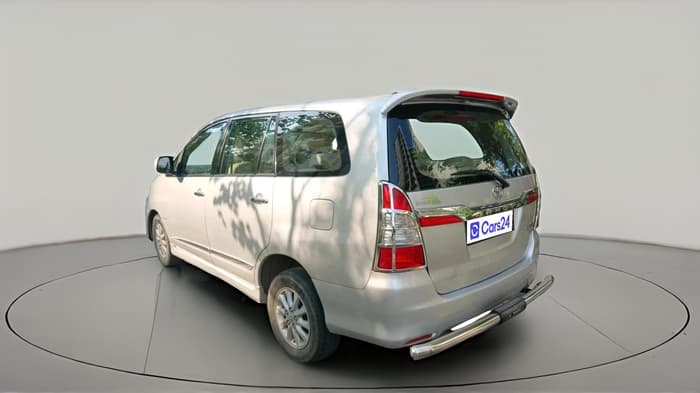 2014 Toyota Innova 2.5 VX 8 STR, Diesel, Manual, 1,45,425 km, exterior