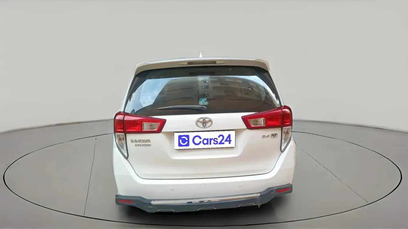 2017 Toyota Innova Crysta 2.4 VX 7 STR, Diesel, Manual, 3,19,460 km, exterior