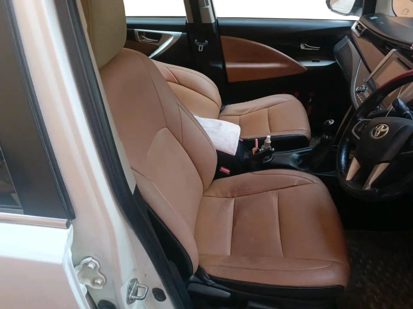 2017 Toyota Innova Crysta 2.4 VX 7 STR, Diesel, Manual, 3,19,460 km, interior