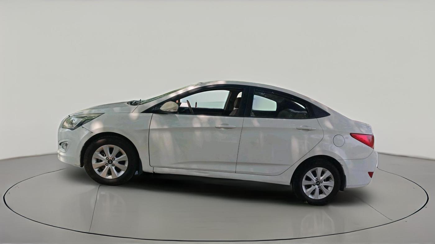 2015 Hyundai Verna FLUIDIC 4S 1.6 VTVT S, Petrol, Manual, 1,04,436 km, exterior