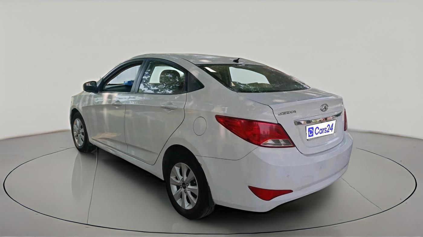 2015 Hyundai Verna FLUIDIC 4S 1.6 VTVT S, Petrol, Manual, 1,04,436 km, exterior