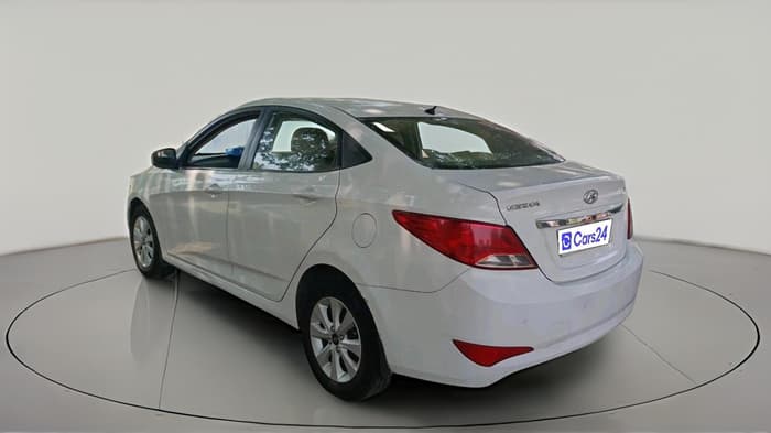 2015 Hyundai Verna FLUIDIC 4S 1.6 VTVT S, Petrol, Manual, 1,04,436 km, exterior