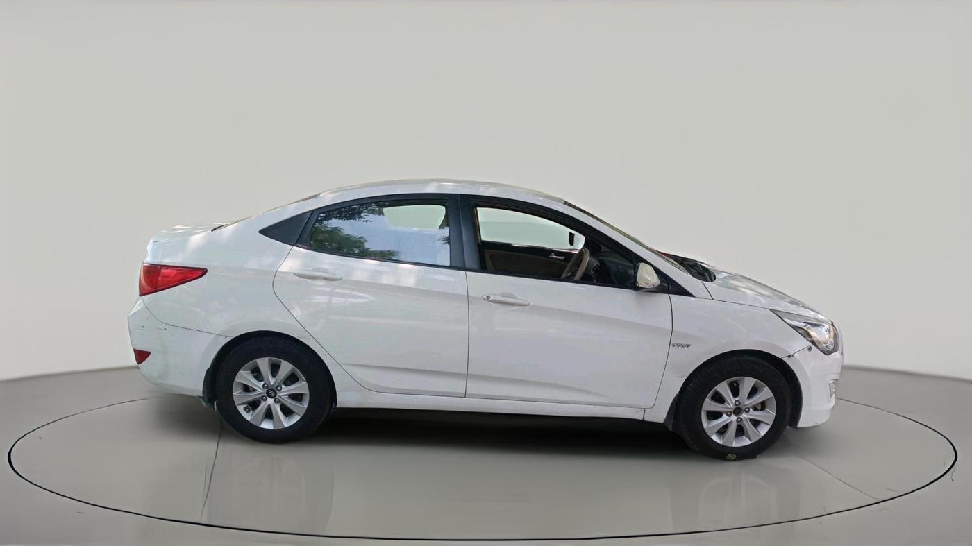 2015 Hyundai Verna FLUIDIC 4S 1.6 VTVT S, Petrol, Manual, 1,04,436 km, exterior