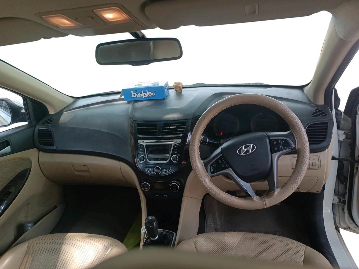 2015 Hyundai Verna FLUIDIC 4S 1.6 VTVT S, Petrol, Manual, 1,04,436 km, interior