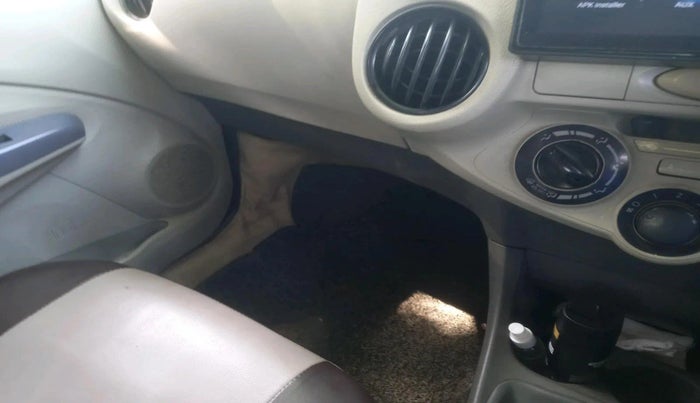 2015 Toyota Etios GD, Diesel, Manual, 1,15,374 km, interior