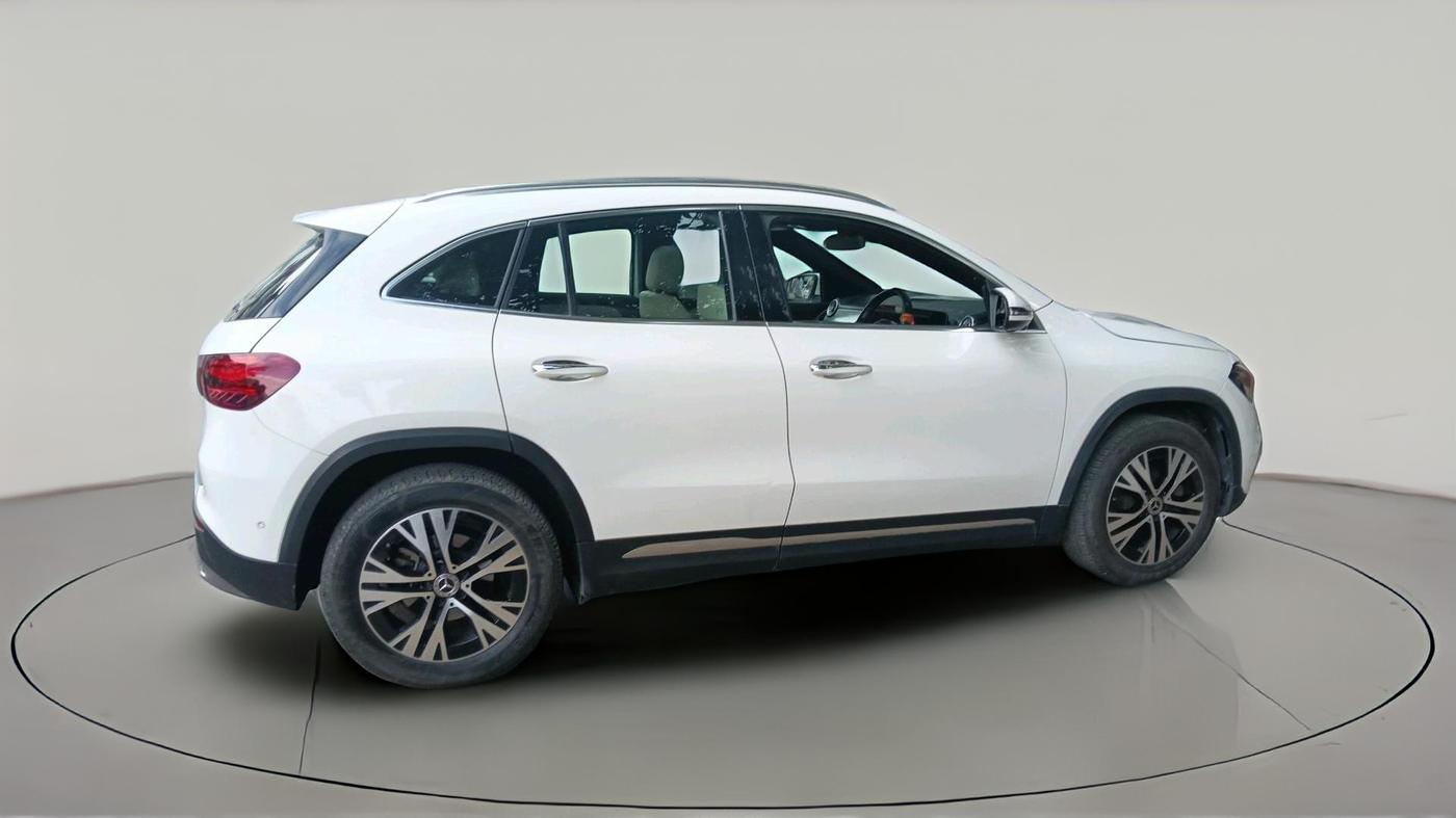 2024 Mercedes Benz GLA Class 200, Petrol, Automatic, 79,834 km, exterior