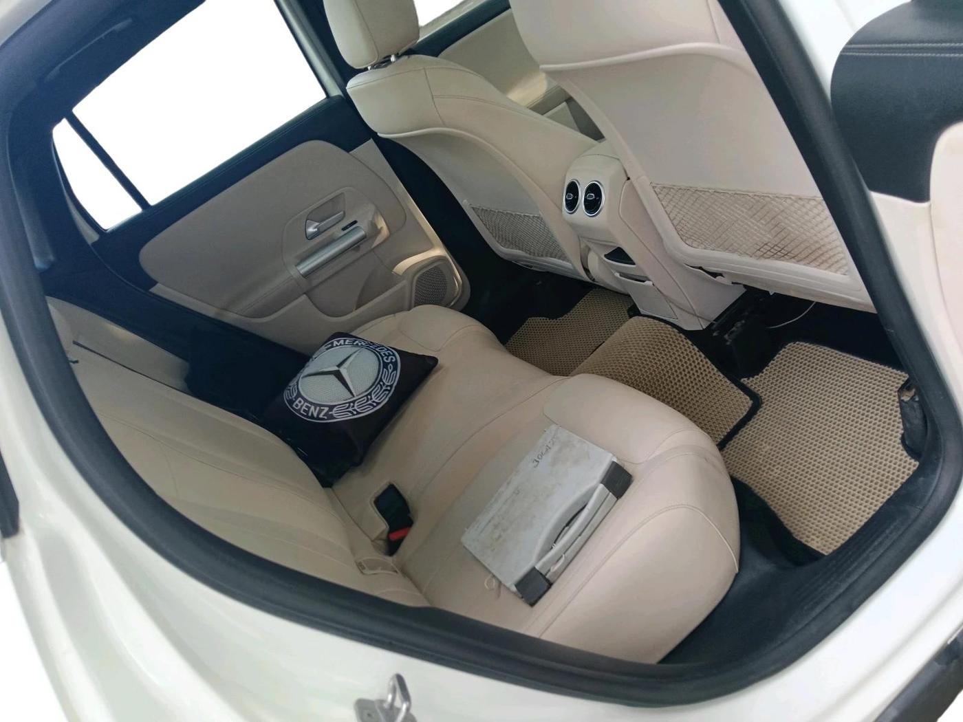 2024 Mercedes Benz GLA Class 200, Petrol, Automatic, 79,834 km, interior
