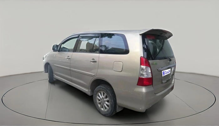 2013 Toyota Innova 2.5 VX 7 STR, Diesel, Manual, 2,67,133 km, exterior