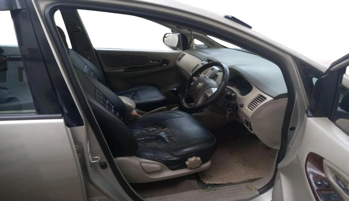 2013 Toyota Innova 2.5 VX 7 STR, Diesel, Manual, 2,67,133 km, interior