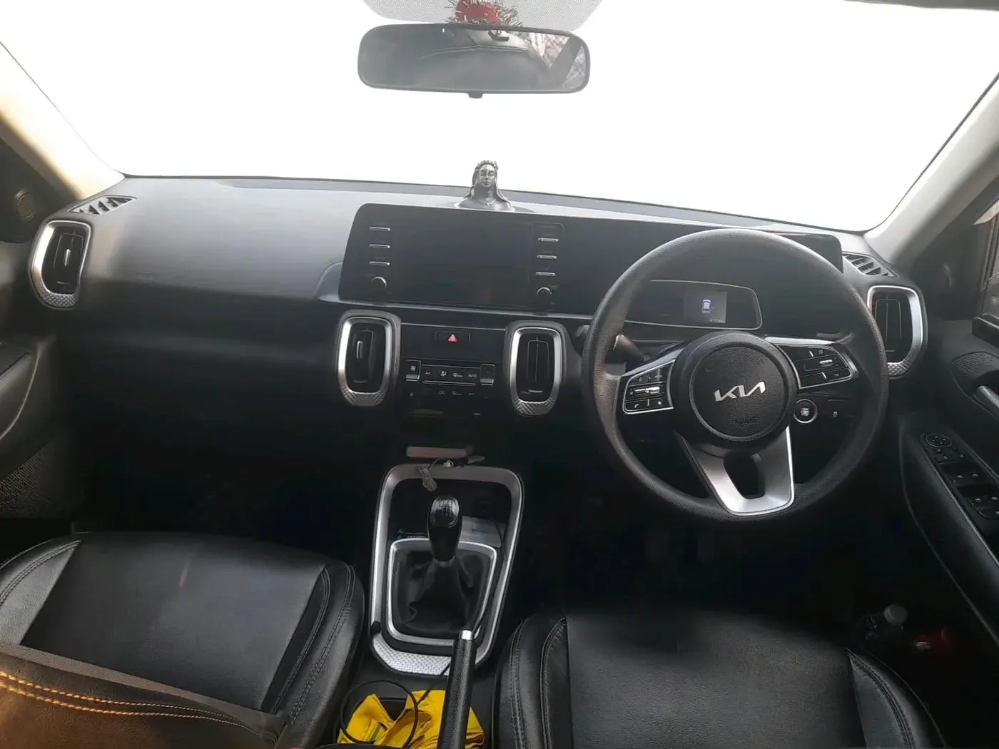 2023 KIA SONET HTK PLUS 1.5 IMT, Diesel, Manual, 1,21,719 km, interior