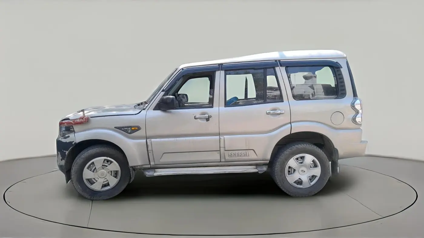 2015 Mahindra Scorpio S4, Diesel, Manual, 49,634 km, exterior