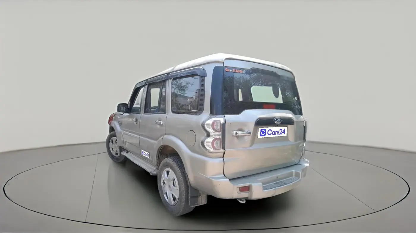 2015 Mahindra Scorpio S4, Diesel, Manual, 49,634 km, exterior