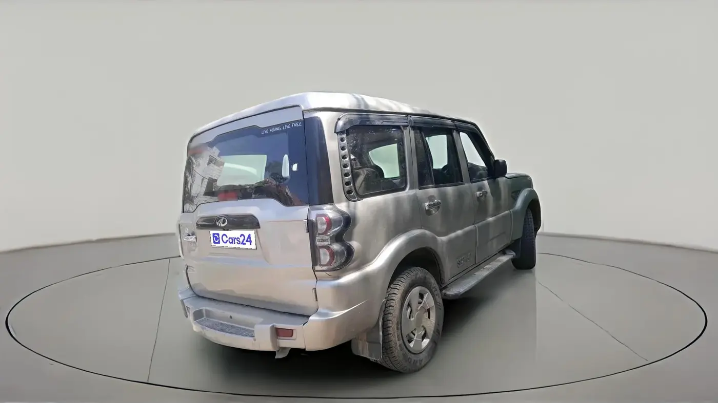 2015 Mahindra Scorpio S4, Diesel, Manual, 49,634 km, exterior