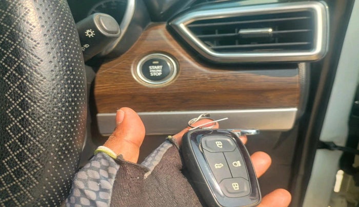 2020 Tata Harrier XT PLUS 2.0L KRYOTEC, Diesel, Manual, 1,17,917 km, interior