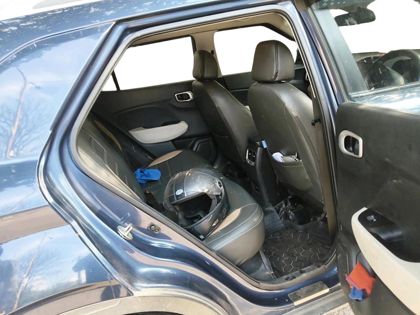2022 Hyundai VENUE S 1.2, Petrol, Manual, 45,564 km, interior