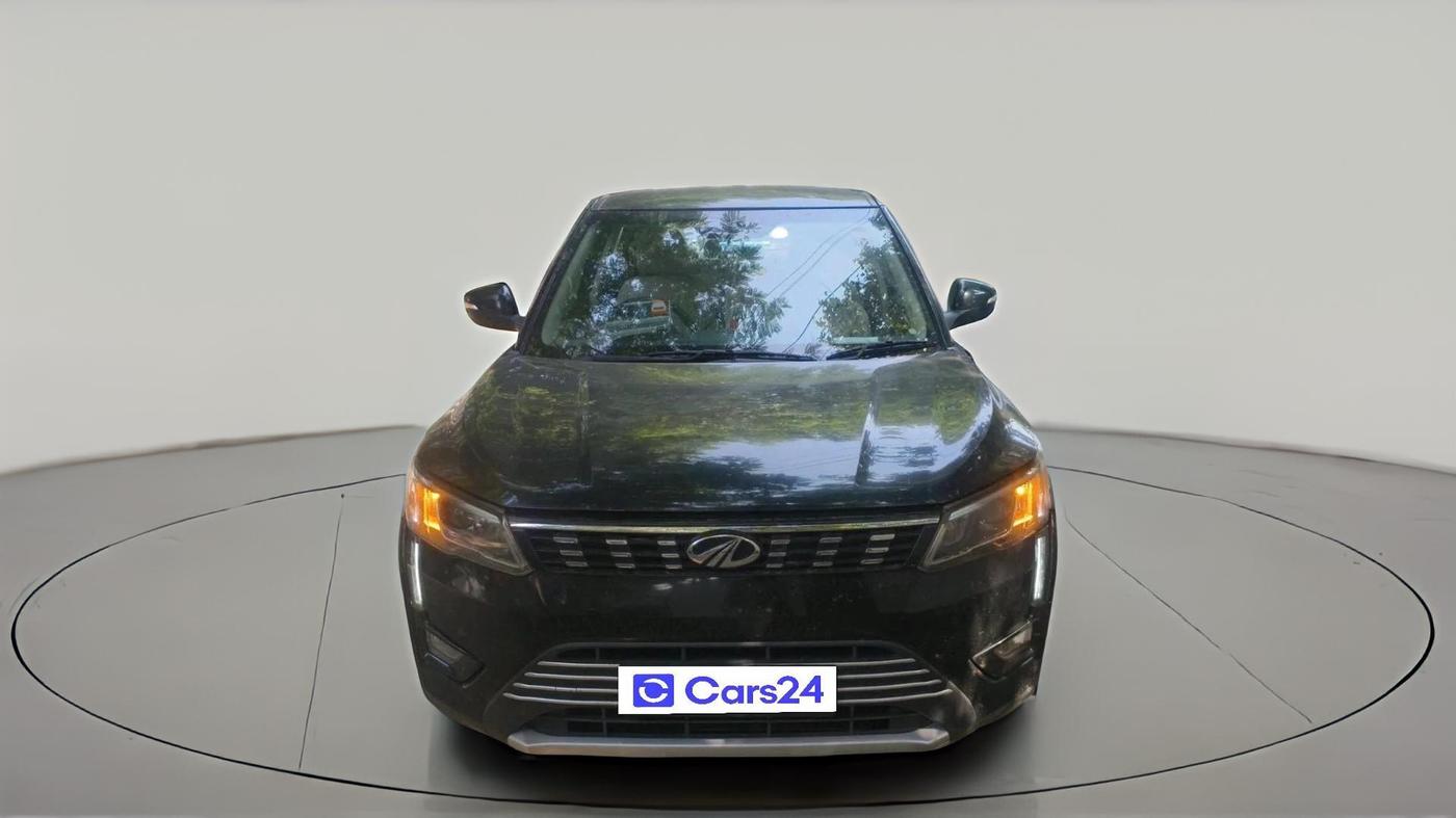 2019 Mahindra XUV300 W8 1.5 DIESEL, Diesel, Manual, 1,02,016 km, exterior
