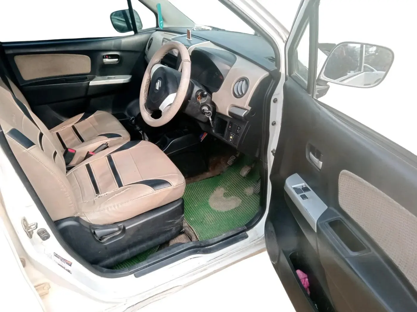 2017 Maruti Wagon R 1.0 LXI CNG, CNG, Manual, 70,050 km, interior