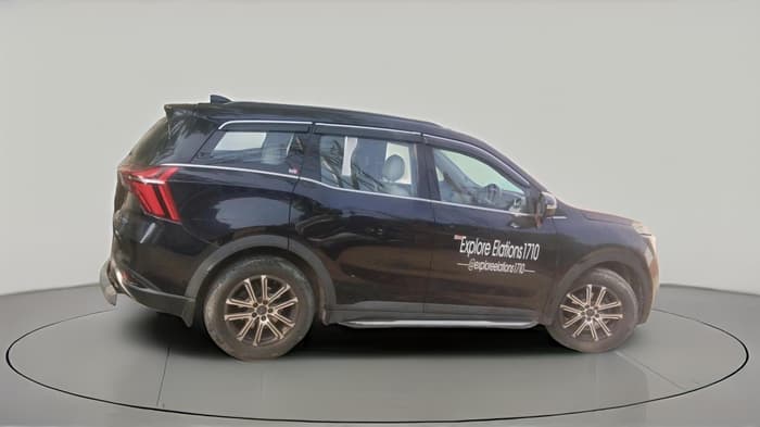 2023 Mahindra XUV700 AX 7 LUXURY P AT 7 STR, Petrol, Automatic, 83,739 km, exterior