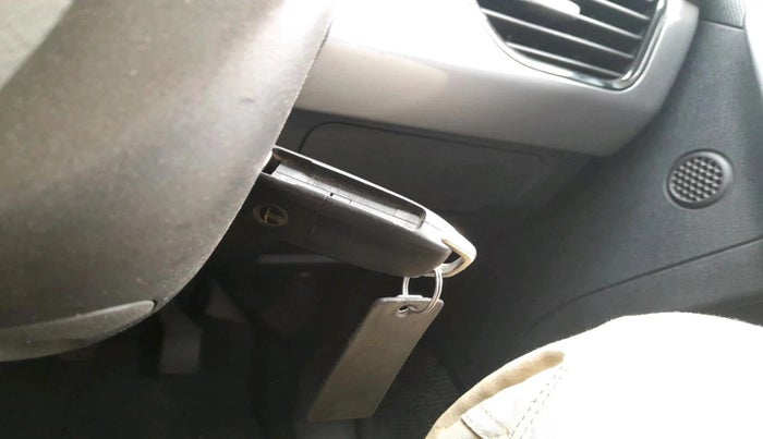 2022 Tata NEXON XM SUNROOF PETROL, Petrol, Manual, 14,589 km, interior