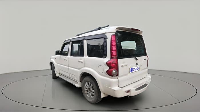 2012 Mahindra Scorpio SLE, Diesel, Manual, 1,54,942 km, exterior