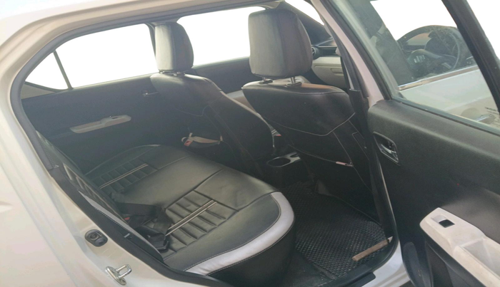 2020 Maruti IGNIS DELTA 1.2, Petrol, Manual, 73,210 km, interior