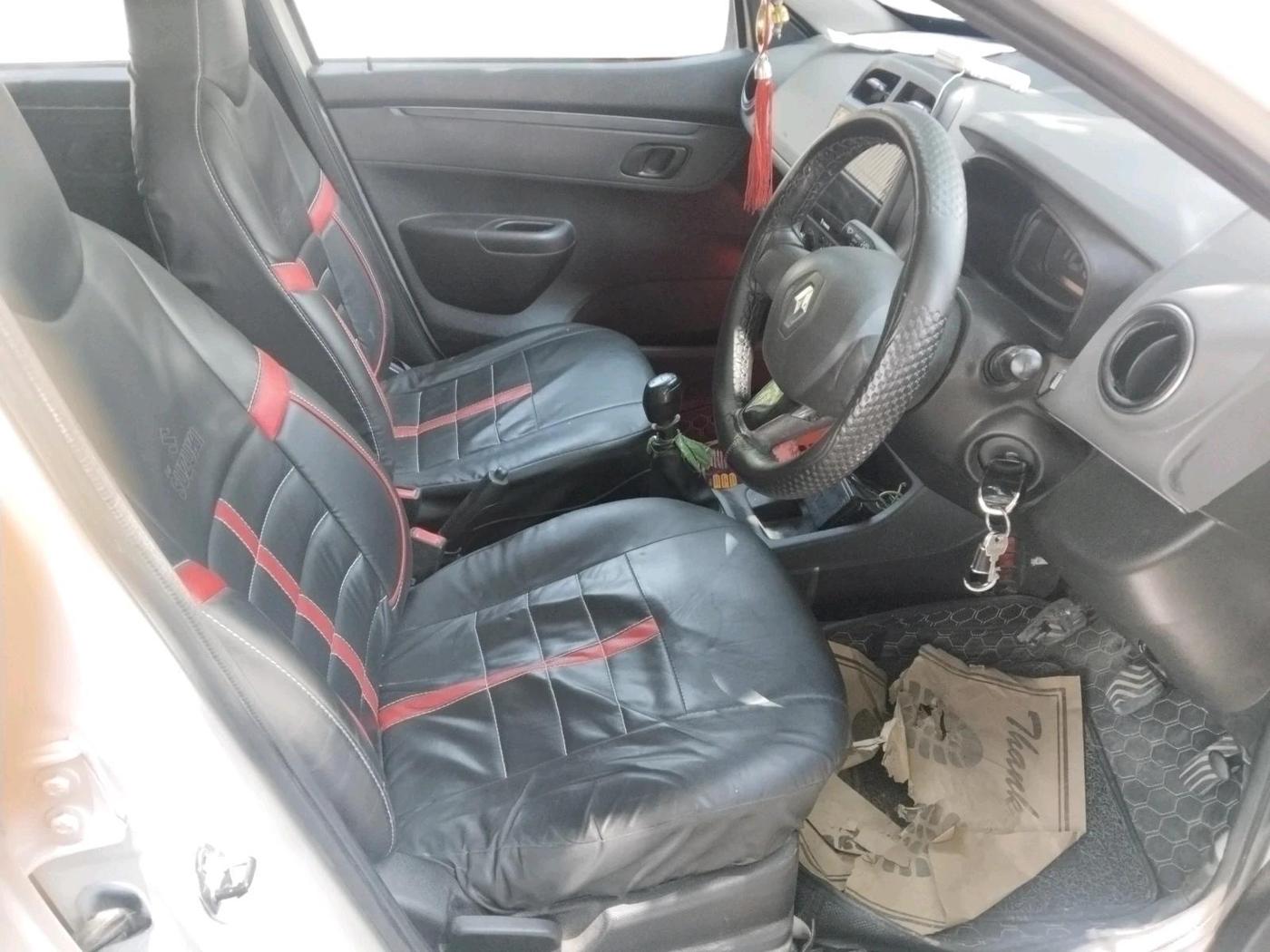 2018 Renault Kwid RXT 0.8, Petrol, Manual, 1,00,438 km, interior