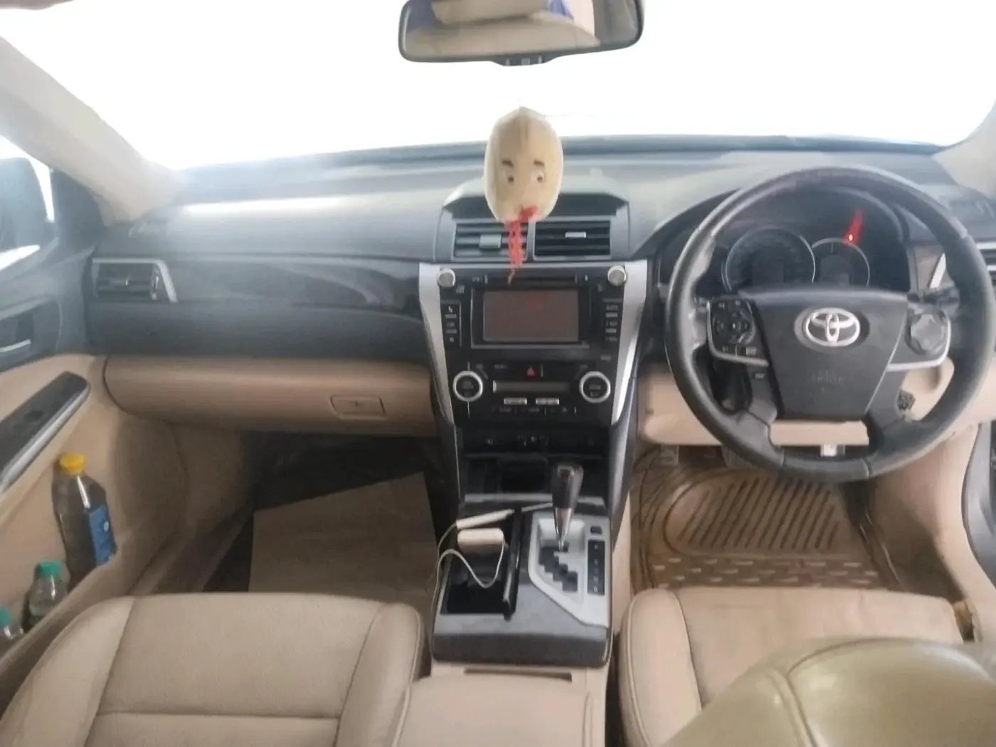 2013 Toyota Camry HYBRID, Hybrid, Automatic, 1,72,623 km, interior