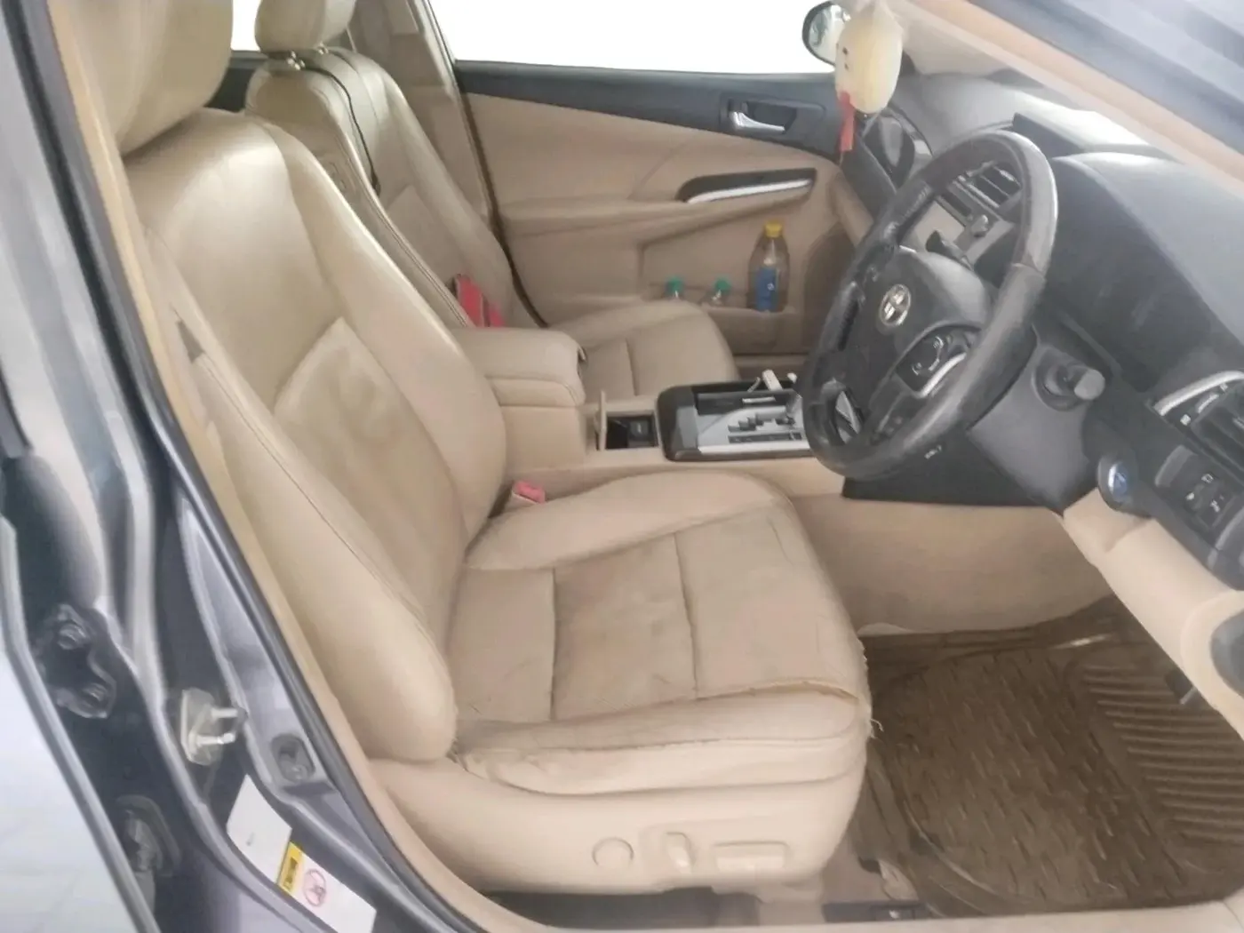 2013 Toyota Camry HYBRID, Hybrid, Automatic, 1,72,623 km, interior