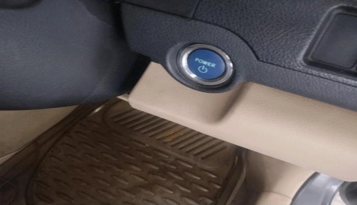 2013 Toyota Camry HYBRID, Hybrid, Automatic, 1,72,623 km, interior