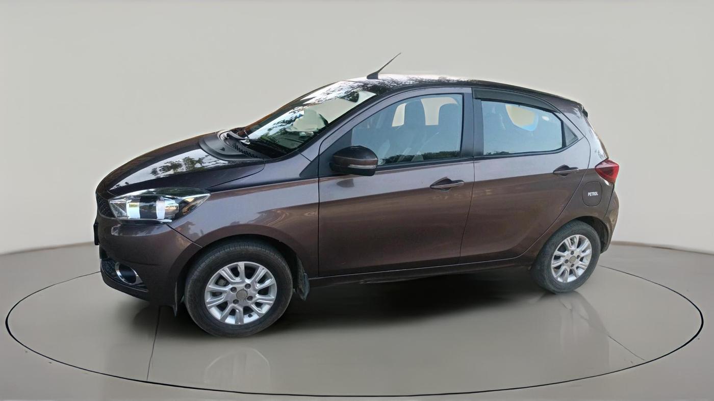 2017 Tata Tiago XZ PETROL, Petrol, Manual, 1,33,185 km, exterior