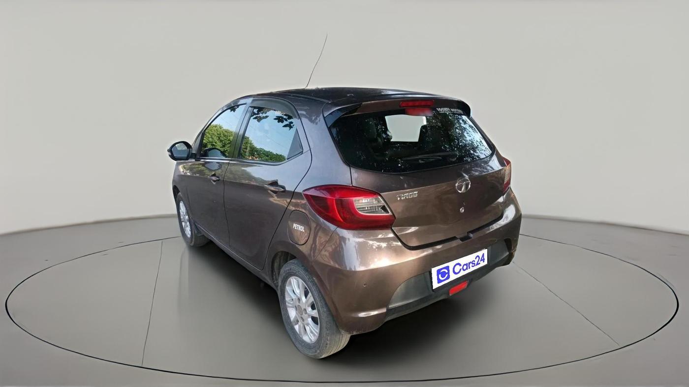 2017 Tata Tiago XZ PETROL, Petrol, Manual, 1,33,185 km, exterior