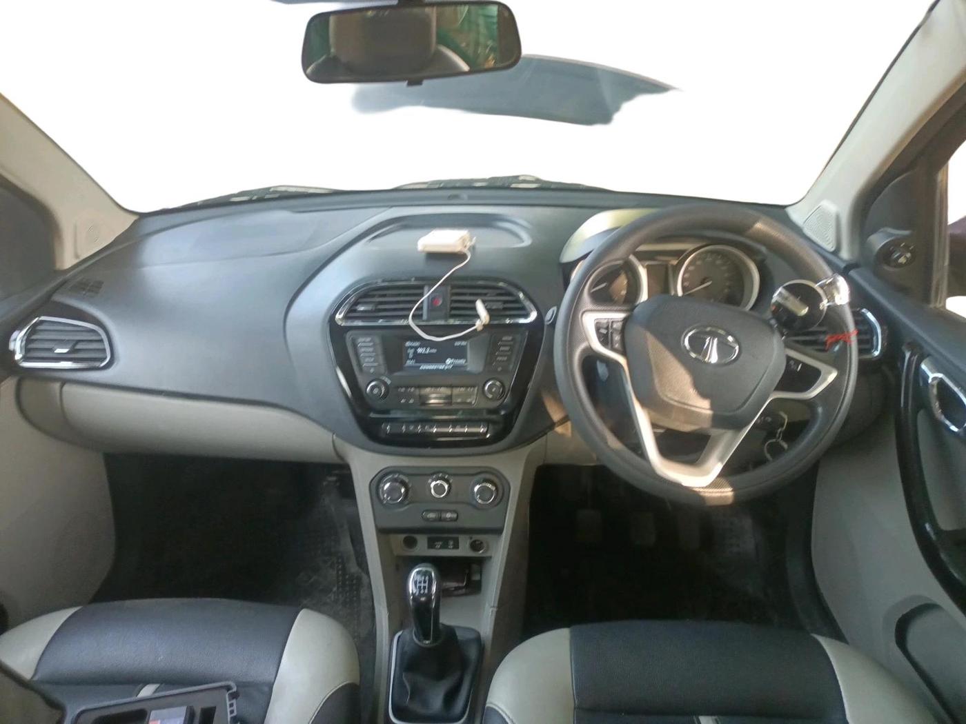 2017 Tata Tiago XZ PETROL, Petrol, Manual, 1,33,185 km, interior