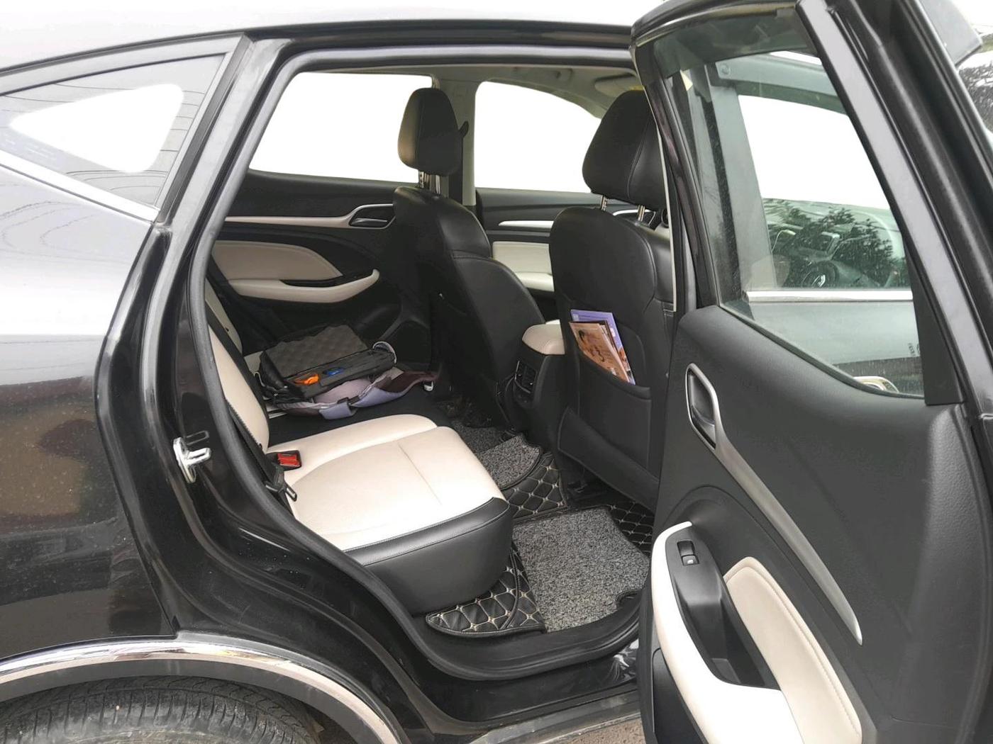 2022 MG ASTOR SMART 1.5 CVT, Petrol, Automatic, 37,876 km, interior