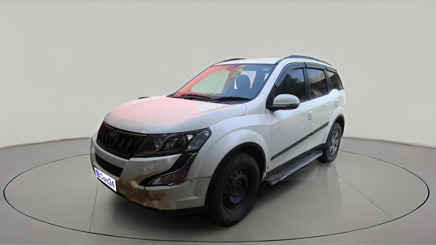 2017 Mahindra XUV500 W6, Diesel, Manual, 1,05,202 km, exterior