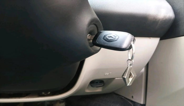 2019 Renault TRIBER RXT, Petrol, Manual, 80,615 km, interior