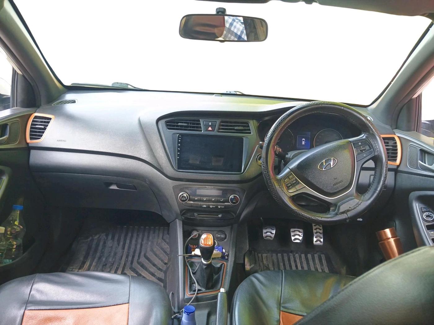2017 Hyundai i20 Active 1.4 SX, Diesel, Manual, 1,40,232 km, interior
