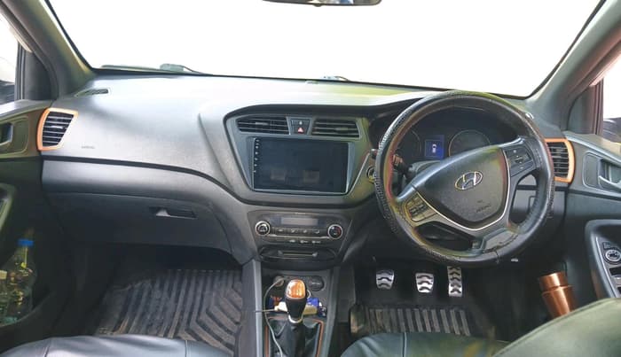 2017 Hyundai i20 Active 1.4 SX, Diesel, Manual, 1,40,232 km, interior