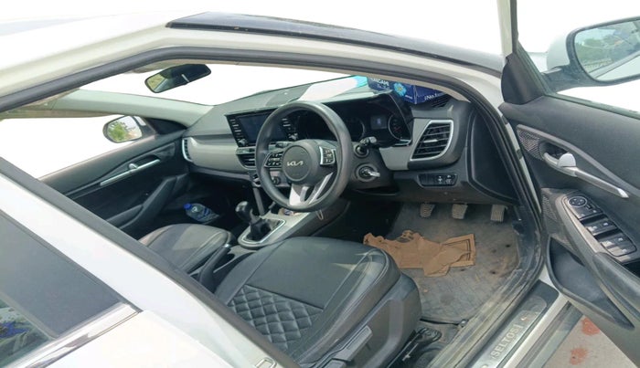 2021 KIA SELTOS HTK 1.5 PETROL, Petrol, Manual, 1,06,328 km, interior