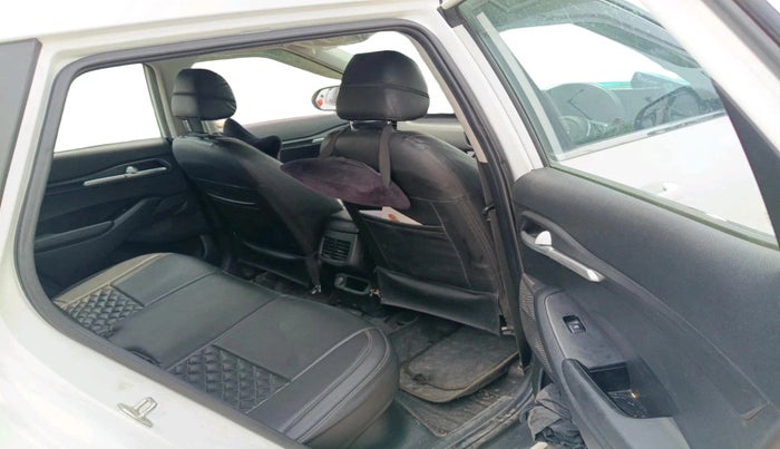 2021 KIA SELTOS HTK 1.5 PETROL, Petrol, Manual, 1,06,328 km, interior