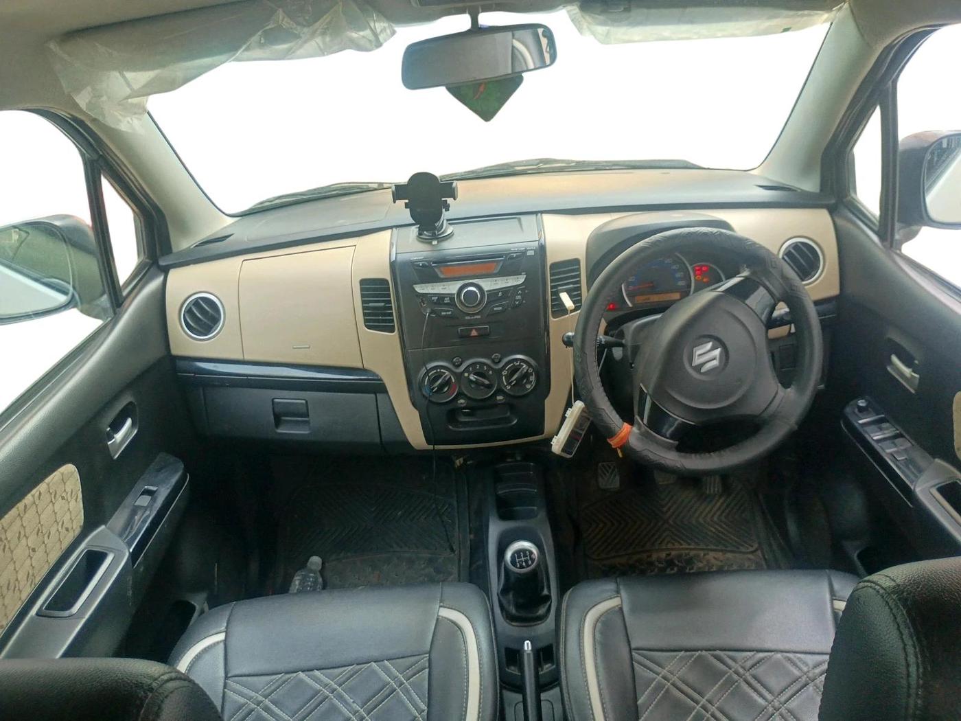 2017 Maruti Wagon R 1.0 VXI, Petrol, Manual, 89,000 km, interior