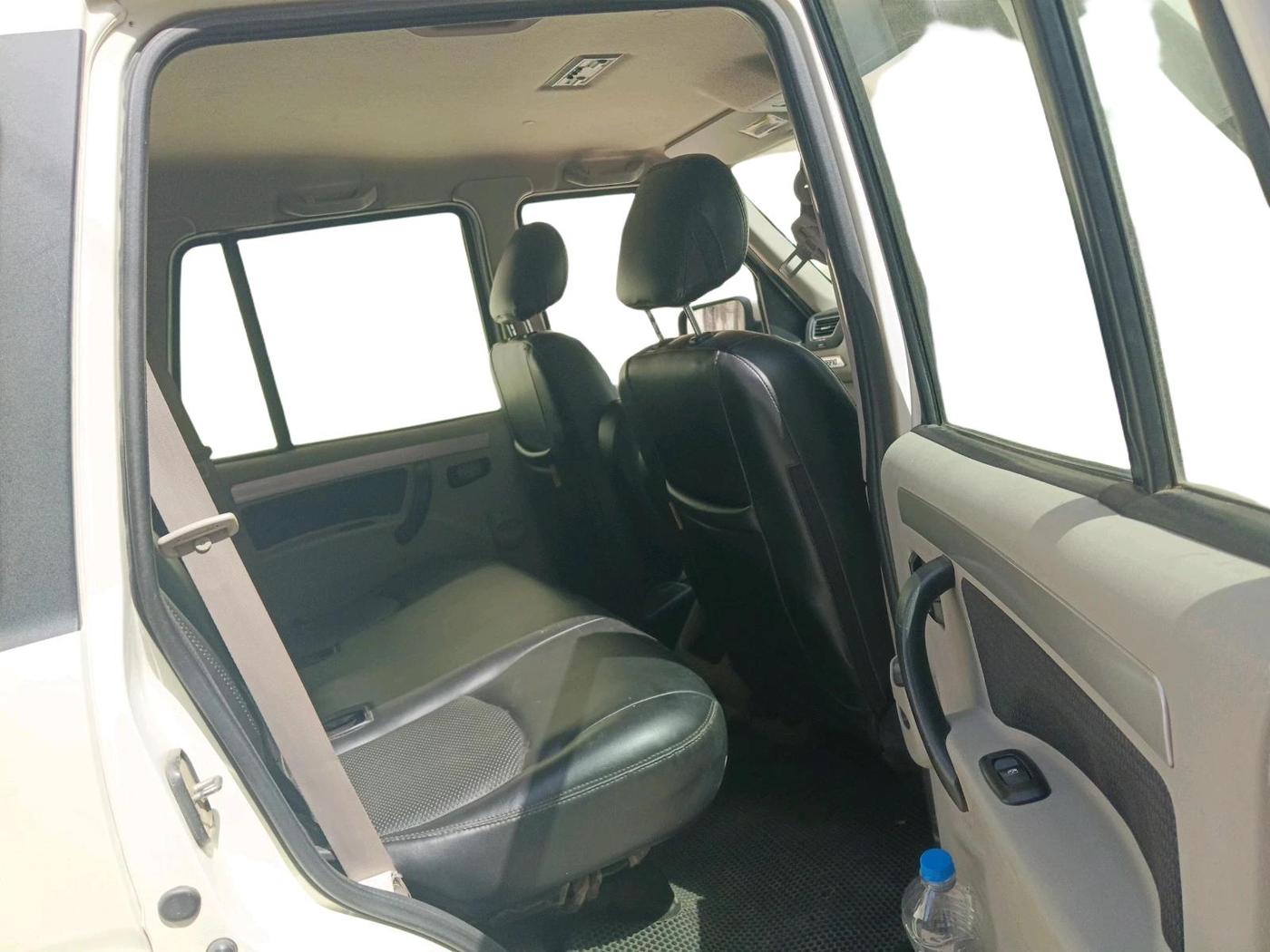 2019 Mahindra Scorpio S11 2WD, Diesel, Manual, 1,35,397 km, interior