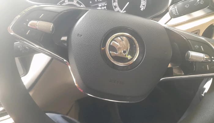 2022 Skoda SLAVIA ACTIVE 1.0L TSI MT, Petrol, Manual, 66,737 km, interior