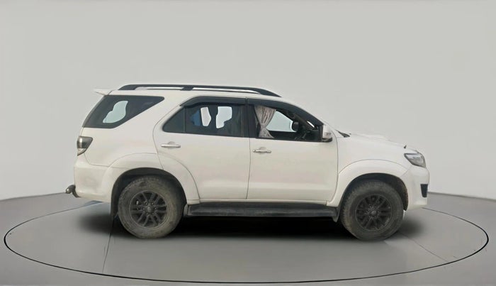 2015 Toyota Fortuner 3.0 4X2 MT, Diesel, Manual, 1,78,716 km, exterior