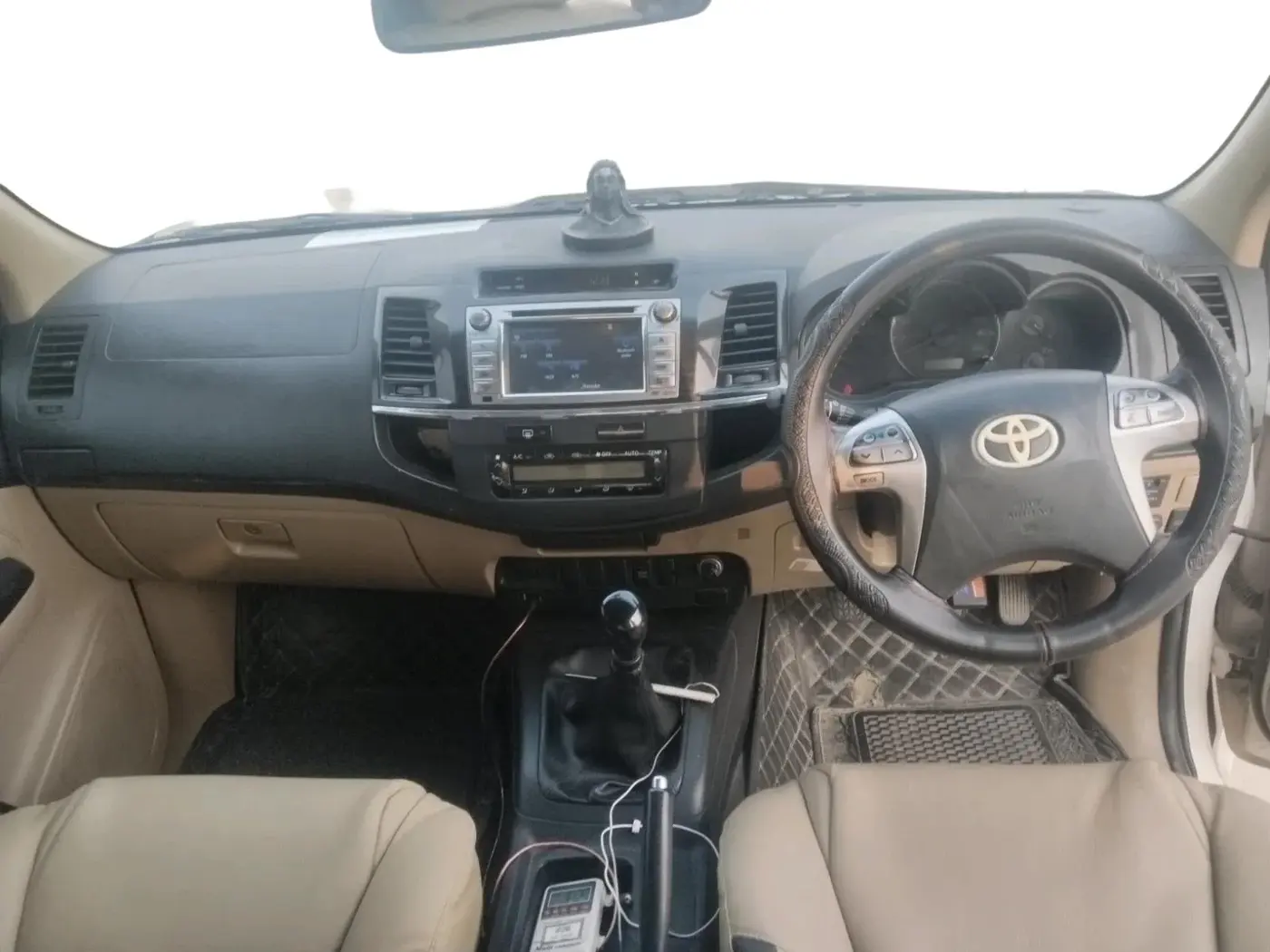 2015 Toyota Fortuner 3.0 4X2 MT, Diesel, Manual, 1,78,716 km, interior