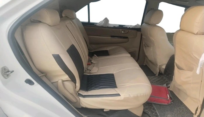 2015 Toyota Fortuner 3.0 4X2 MT, Diesel, Manual, 1,78,716 km, interior