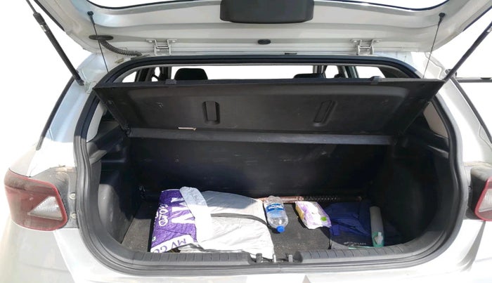 2021 Hyundai VENUE S+ 1.2, Petrol, Manual, 76,000 km, exterior
