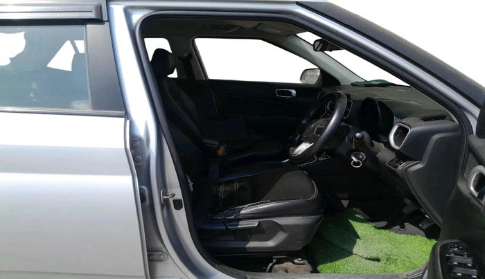 2021 Hyundai VENUE S+ 1.2, Petrol, Manual, 76,000 km, interior