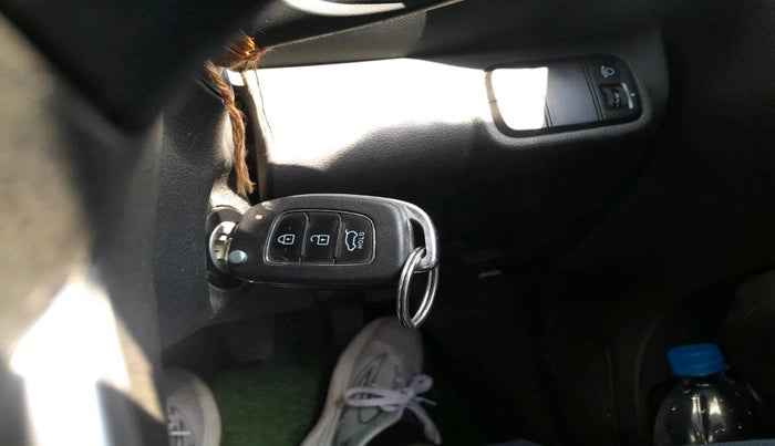 2021 Hyundai VENUE S+ 1.2, Petrol, Manual, 76,000 km, interior